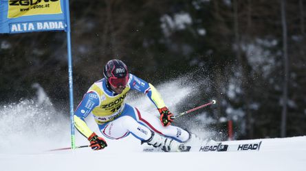 Francúzsky lyžiar utrpel na tréningu nepríjemné zranenie. Na zjazdovkách bude chýbať dlhšiu dobu