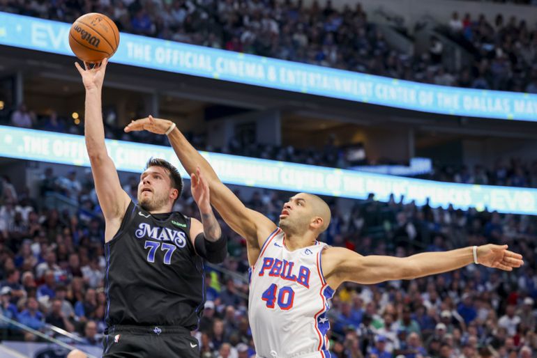 NBA: Luka Dončič zahviezdil. Dallasu nestačil ani jeho triple double