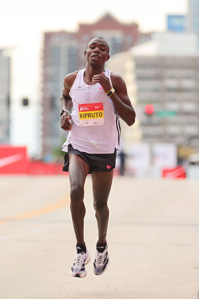 Tokijský maratón ovládli Keňan Kipruto a Etiópčanka Kebedeová. Obaja si vylepšili osobné maximá