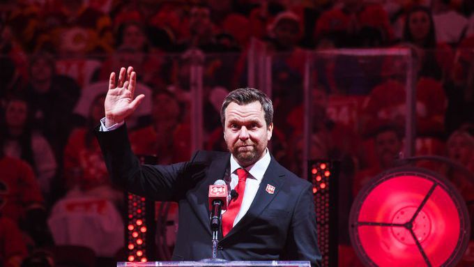 Calgary vyradilo číslo legendárneho fínskeho brankára: Je to pre mňa obrovská česť