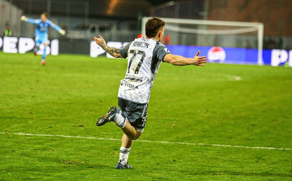 Peter Kováčik sa teší z gólu do siete Trnavy. Zdroj: FK Železiarne Podbrezová / FB