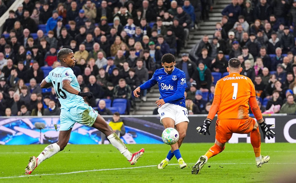 Mraky nad Dúbravkovým Burnley sú po zápase v Liverpoole ešte tmavšie