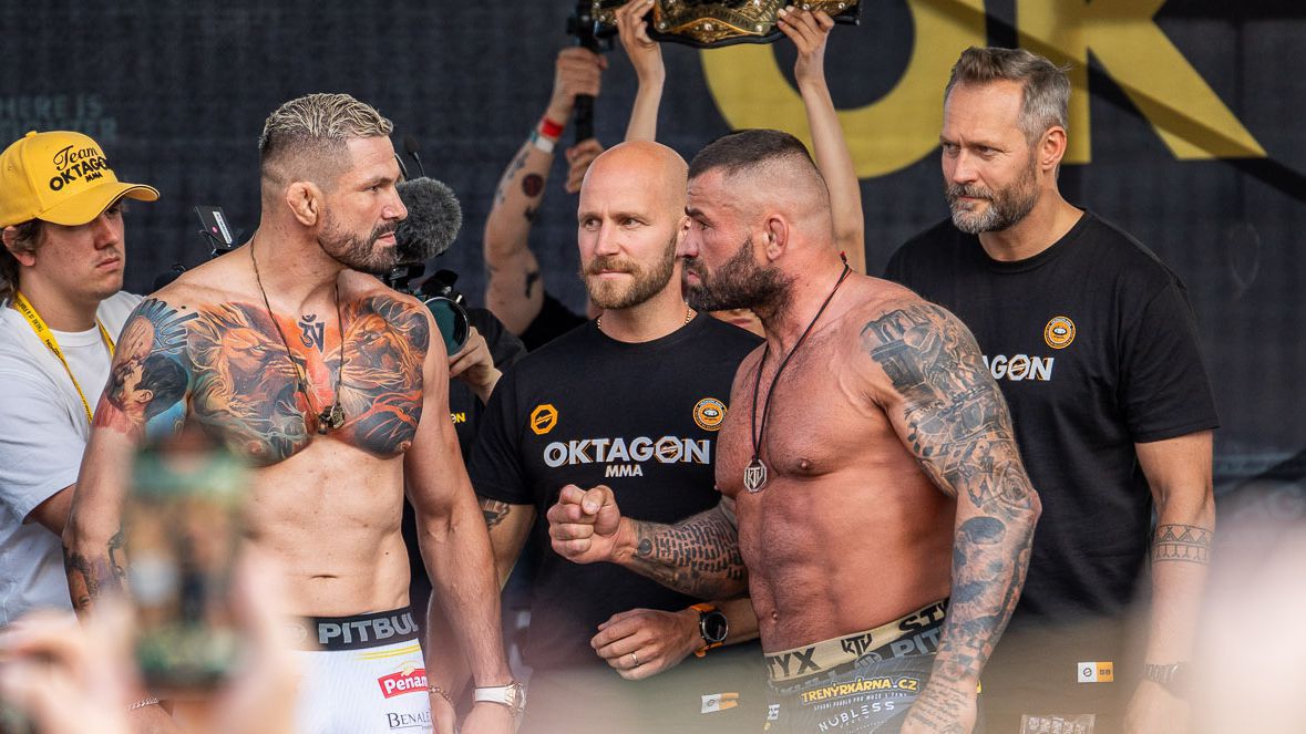 Zľava Attila Végh, Pavol Neruda, Karlos Vémola a Ondřej Novotný. Zdroj: Oktagon MMA