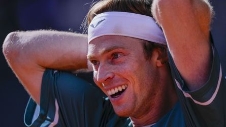 ATP Madrid: Andrej Rubľov sa prebojoval do finále, Lehečka skrečoval