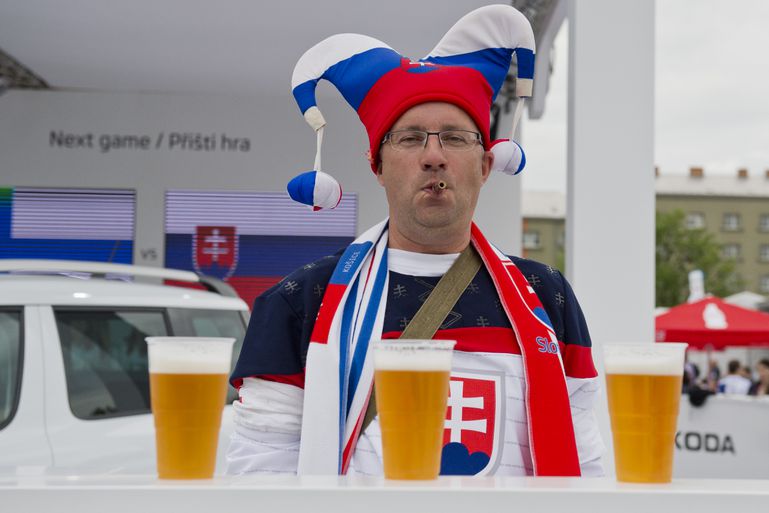 Koľko zaplatíte za pivo na MS v hokeji v Česku? Organizátori prezradili ceny