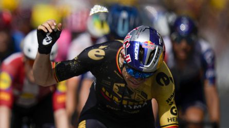 Tour de France 2023: Hodený bicykel, úder dverami, opustenie autobusu. Hviezdny šprintér „ako dieťa“