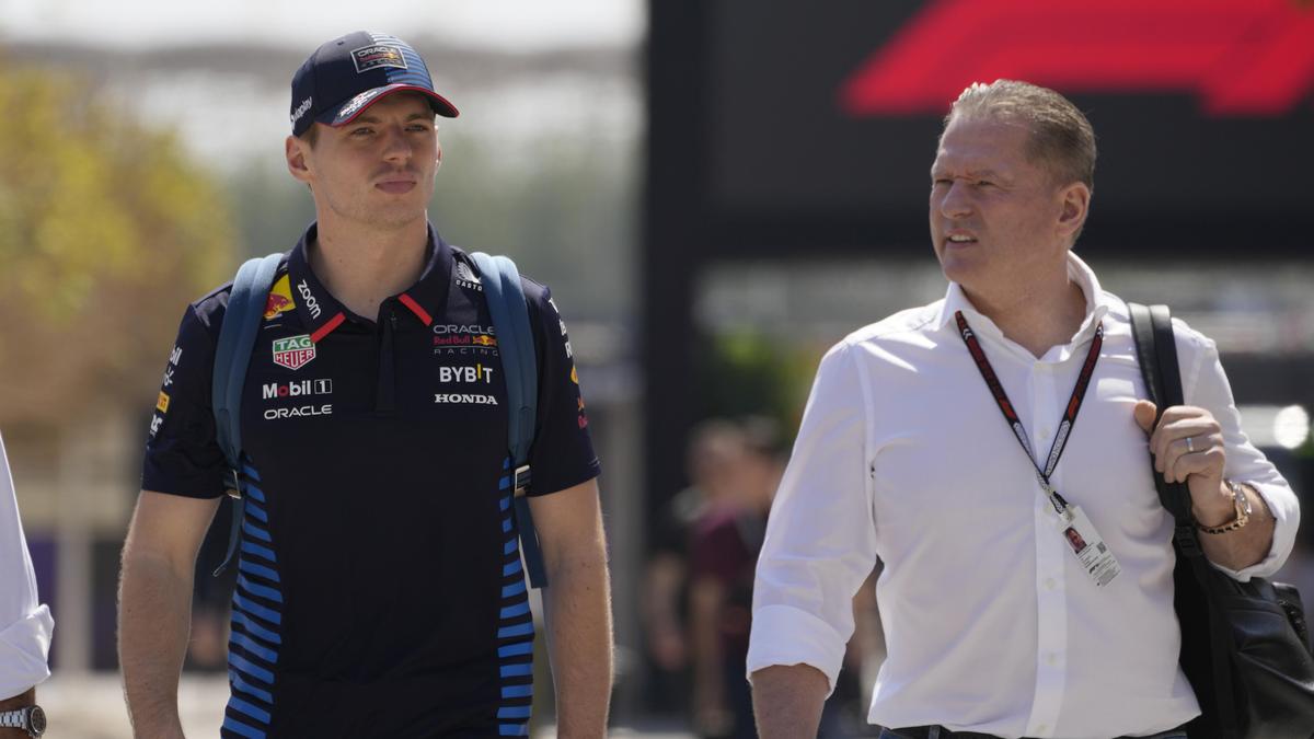 F1 – 衝撃的な爆発と侮辱。父はマックス・フェルスタッペンにヘルメットを投げつけた