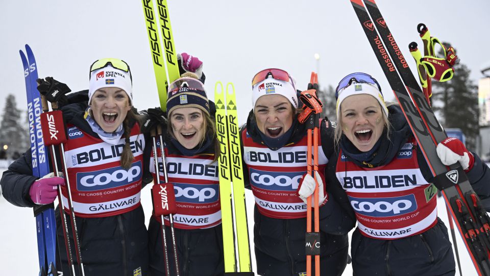 Beh na lyžiach-SP: Domáce Švédky triumfovali v štafete, Nórky po dlhých rokoch bez pódia