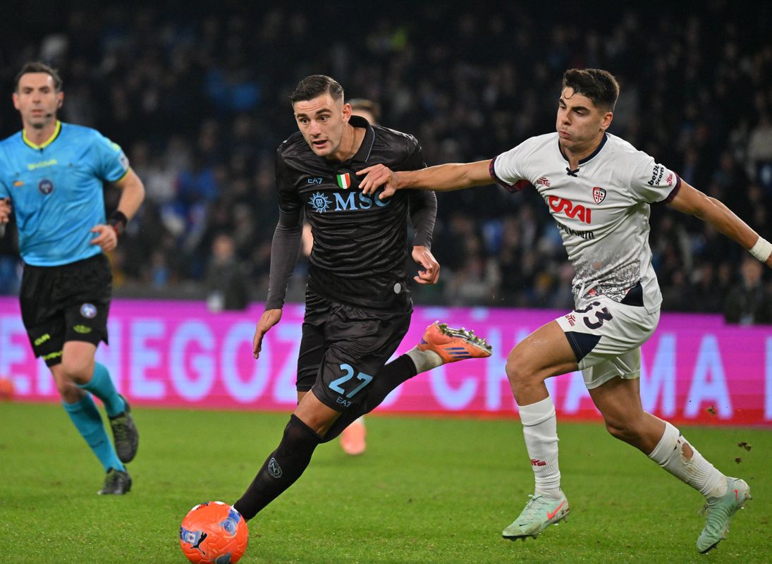 Adam Obert premenil v Neapole jedenástku. Z postupu sa napokon tešil Lobotka