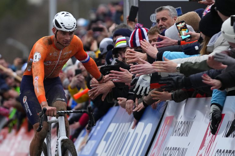 Cyklokros-MS: Holanďan Van der Poel ovládol preteky elite, Matej Ulík na 39. mieste