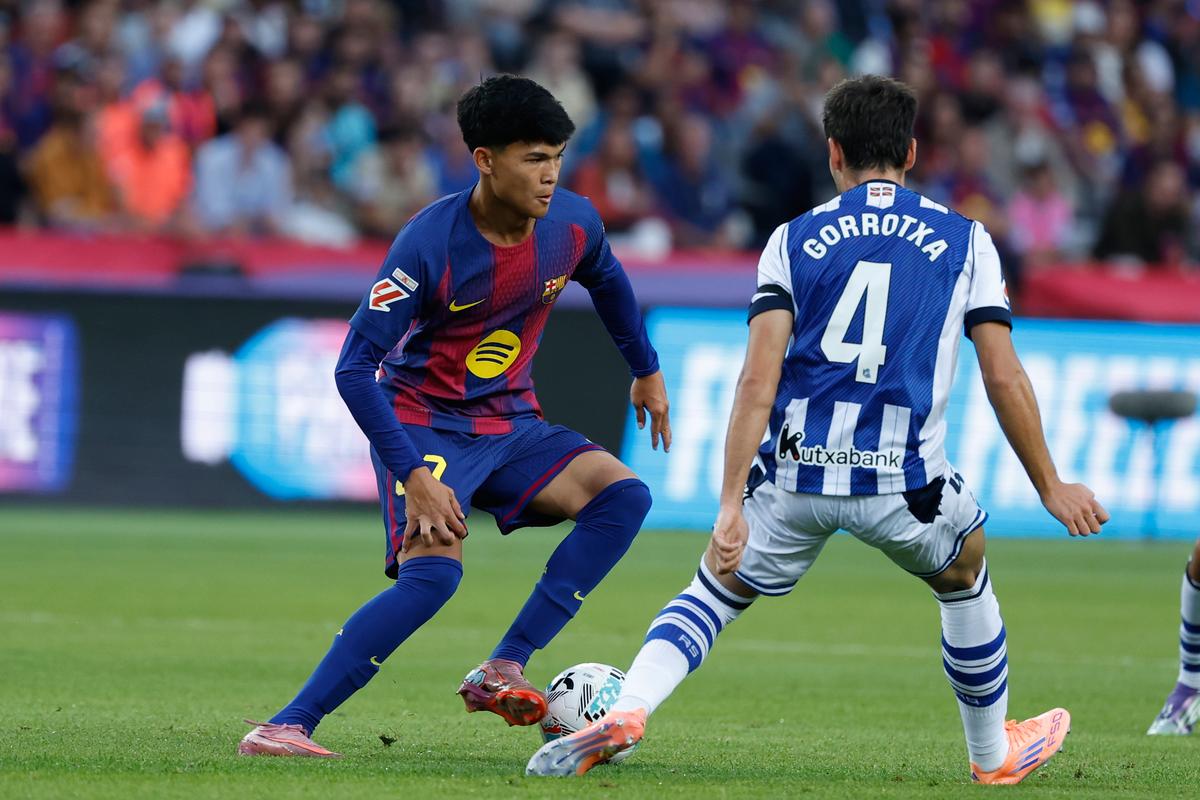 Športový riaditeľ Barcelony prelomil mlčanie o odchode talentu do PSG. Hovoril aj o škodlivej veci