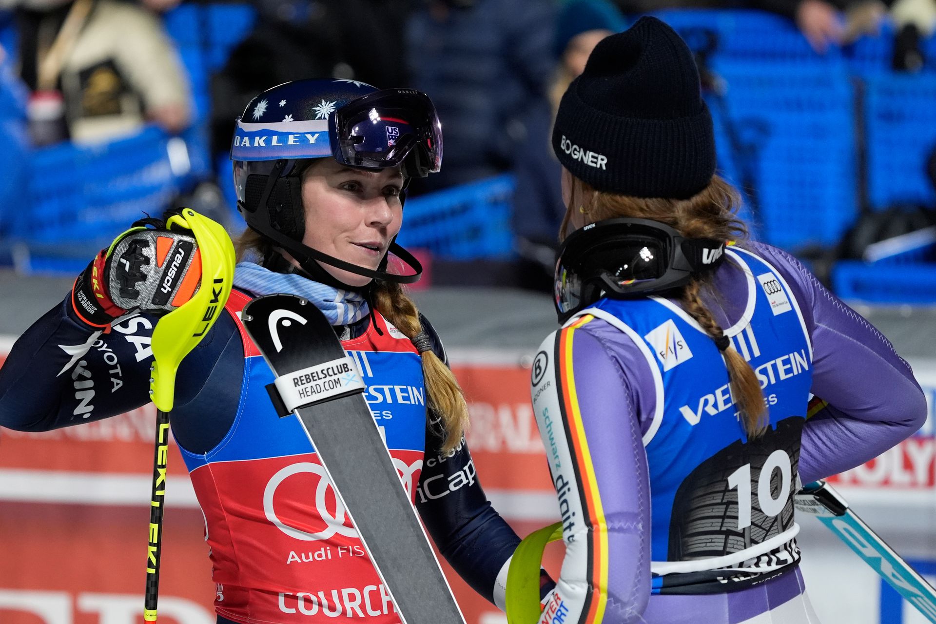 Mikaela Shiffrinová, Emma Aicherová. Zdroj: SITA/AP