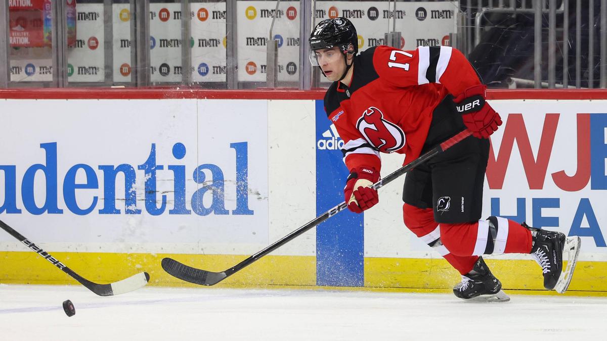 NHLシモン・ネメックのスロバキア人選手がズデン・チャーラの真似をした！