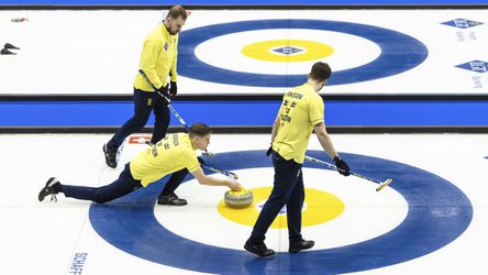 Curling-MS: Švédi sú naďalej nezdolaní, poradili si aj s USA