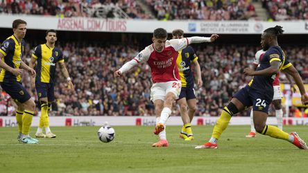 Arsenal zvládol domáci zápas proti Bournemouthu a naďalej živí nádej na titul
