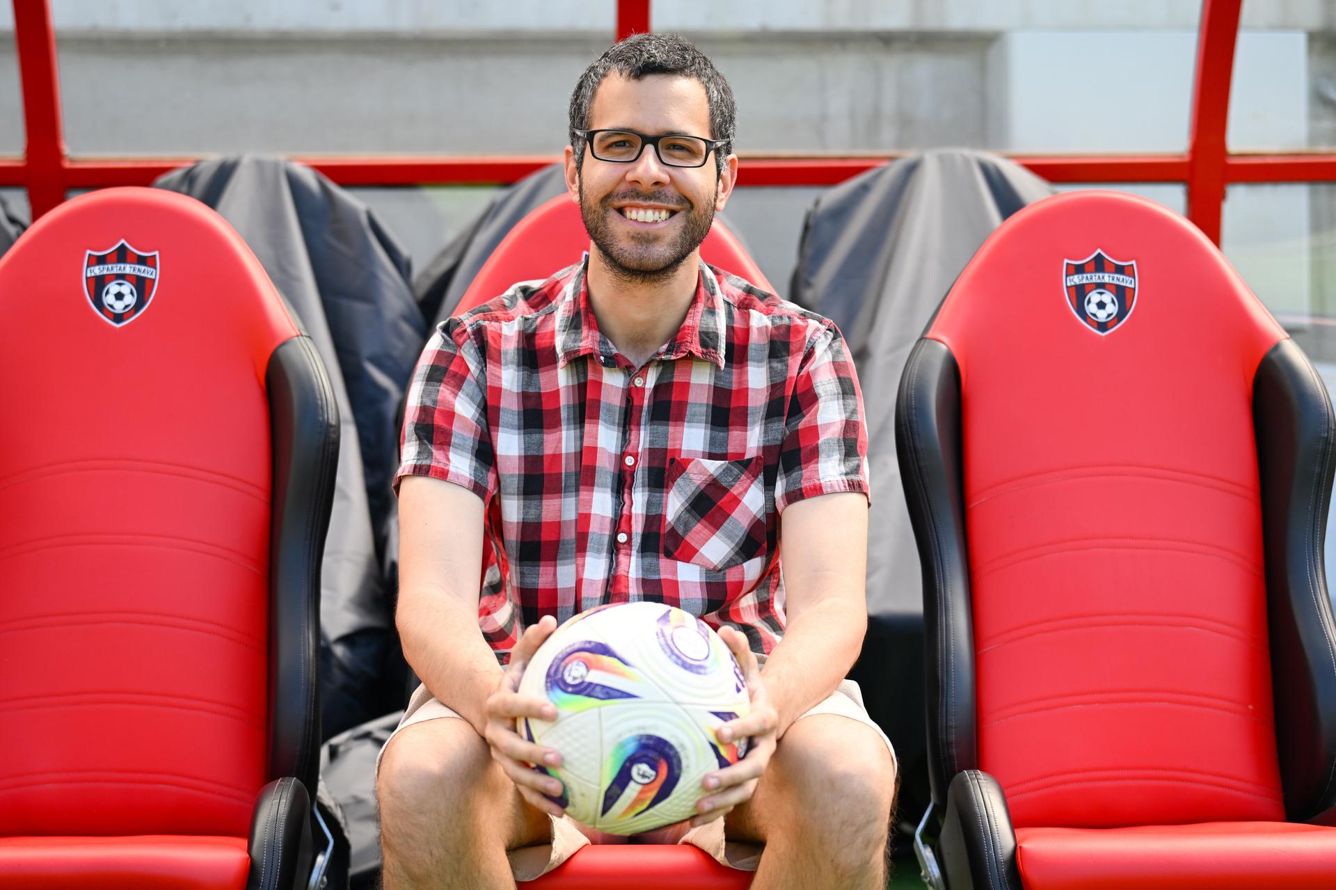 Fanúšik Spartaka Trnava Athanasios Michail. Zdroj: FC Spartak Trnava