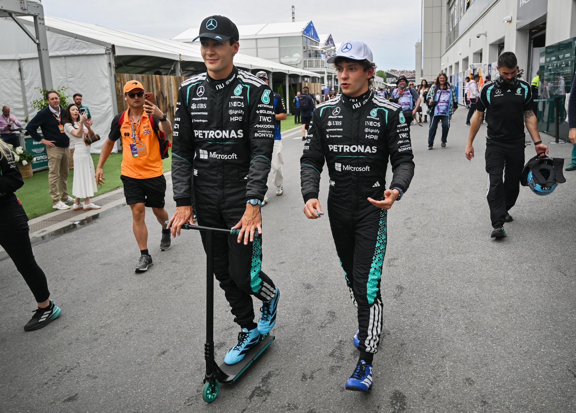 George Russell a Andrea Kimi Antonelli. Zdroj: SITA/AP