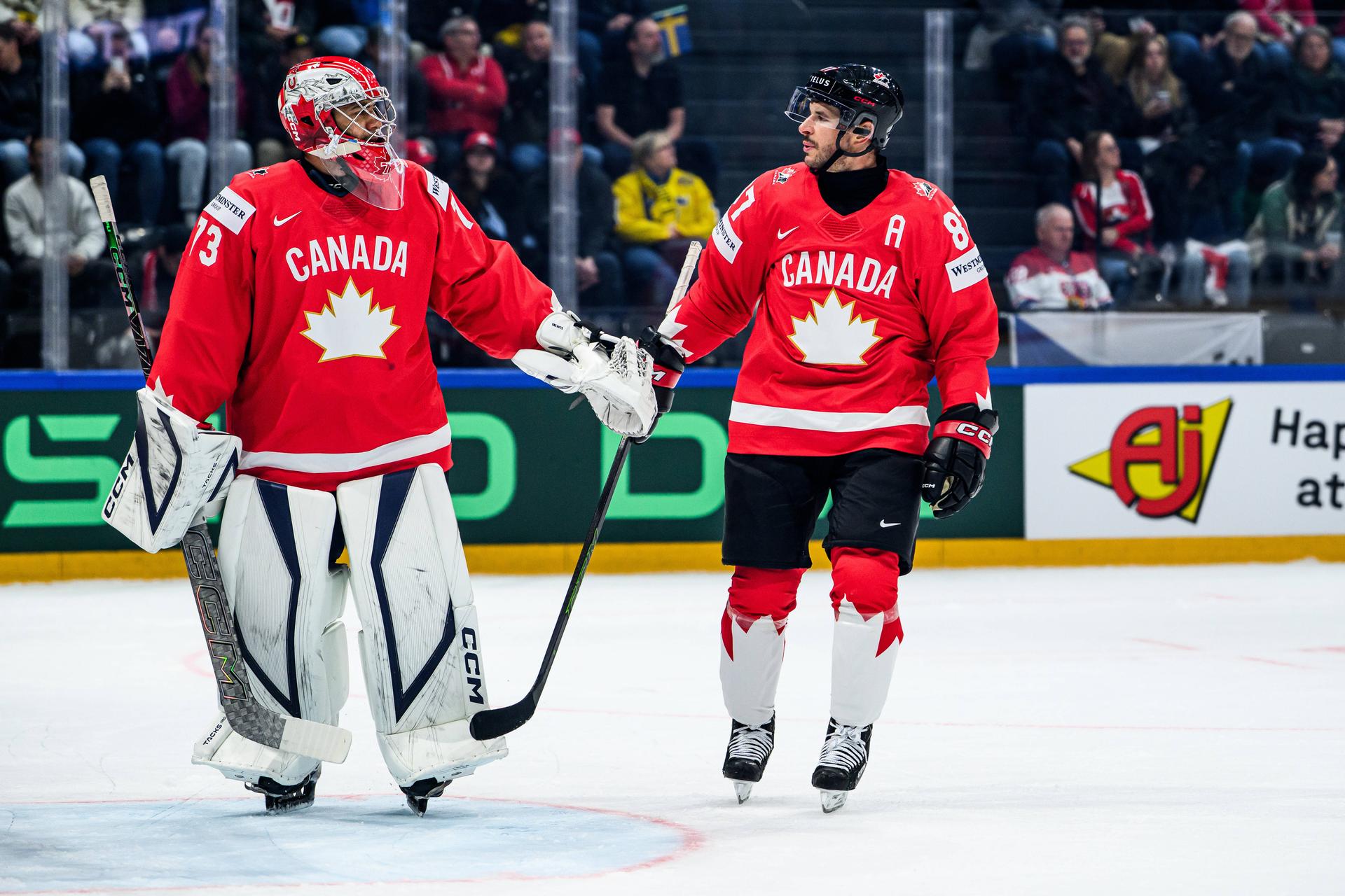 Jet Greaves a Sidney Crosby na MS v hokeji 2026. Zdroj: Imago