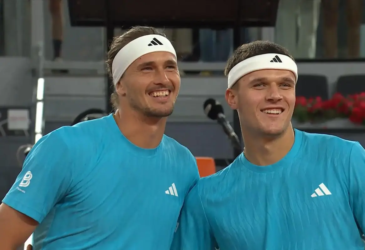 Menšík v Paříži hraje se Zverevem o finále Roland Garros