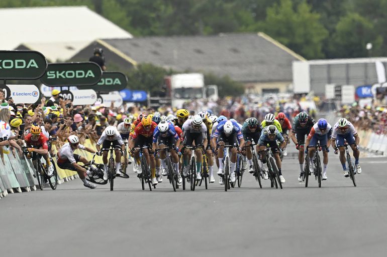 Tour de France 2023 : Peter Sagan juste derrière les meilleurs aujourd'hui.  La fin dramatique a été marquée par des chutes