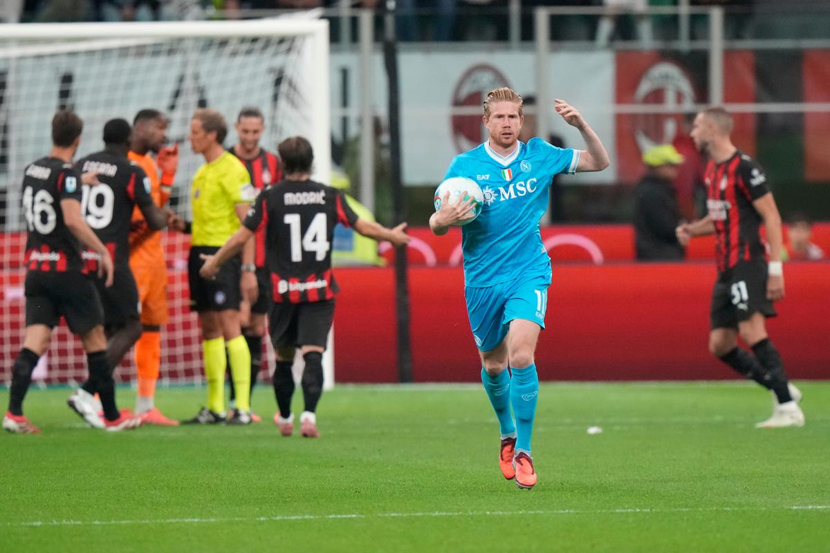 V Neapole to zatiaľ nemal úplne ľahké. Zostane De Bruyne spoluhráčom Lobotku?
