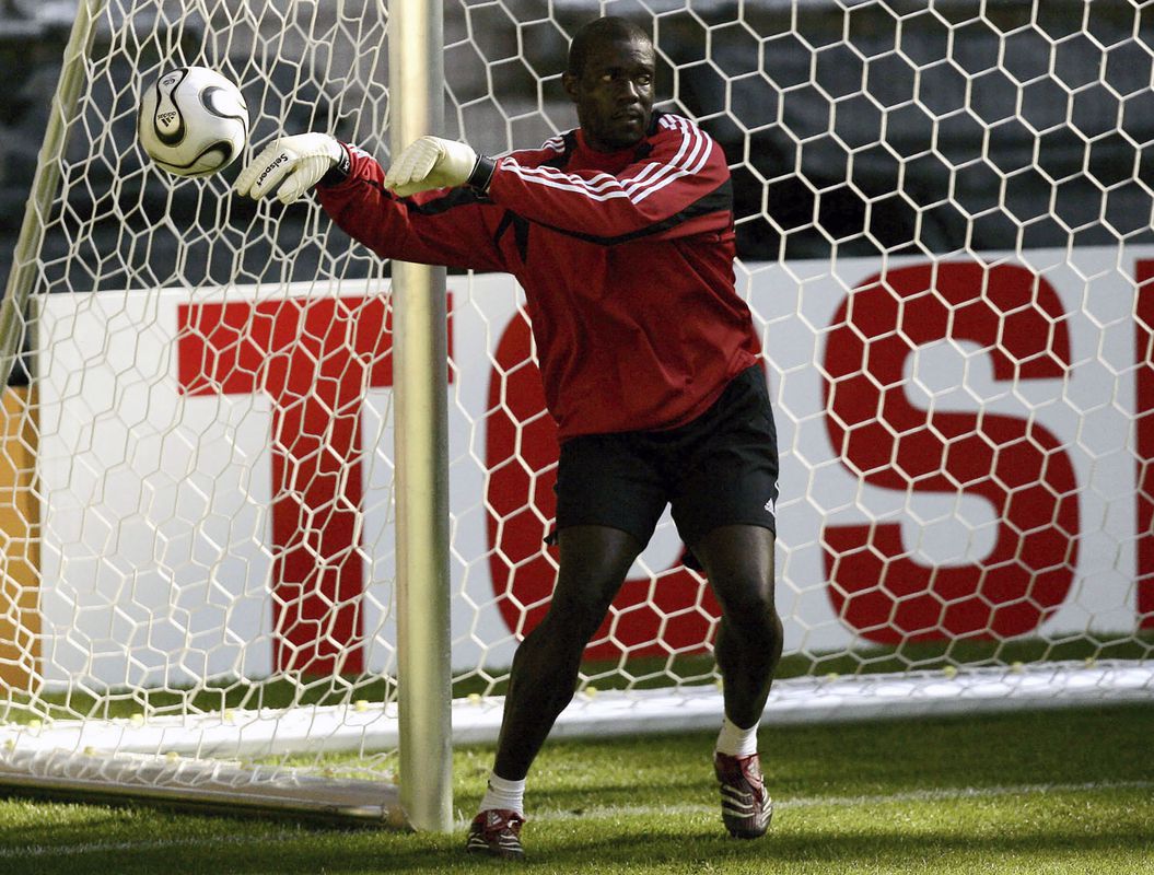 Šok pre futbalový svet! Byvalý dlhoročný brankár Premier League má rakovinu