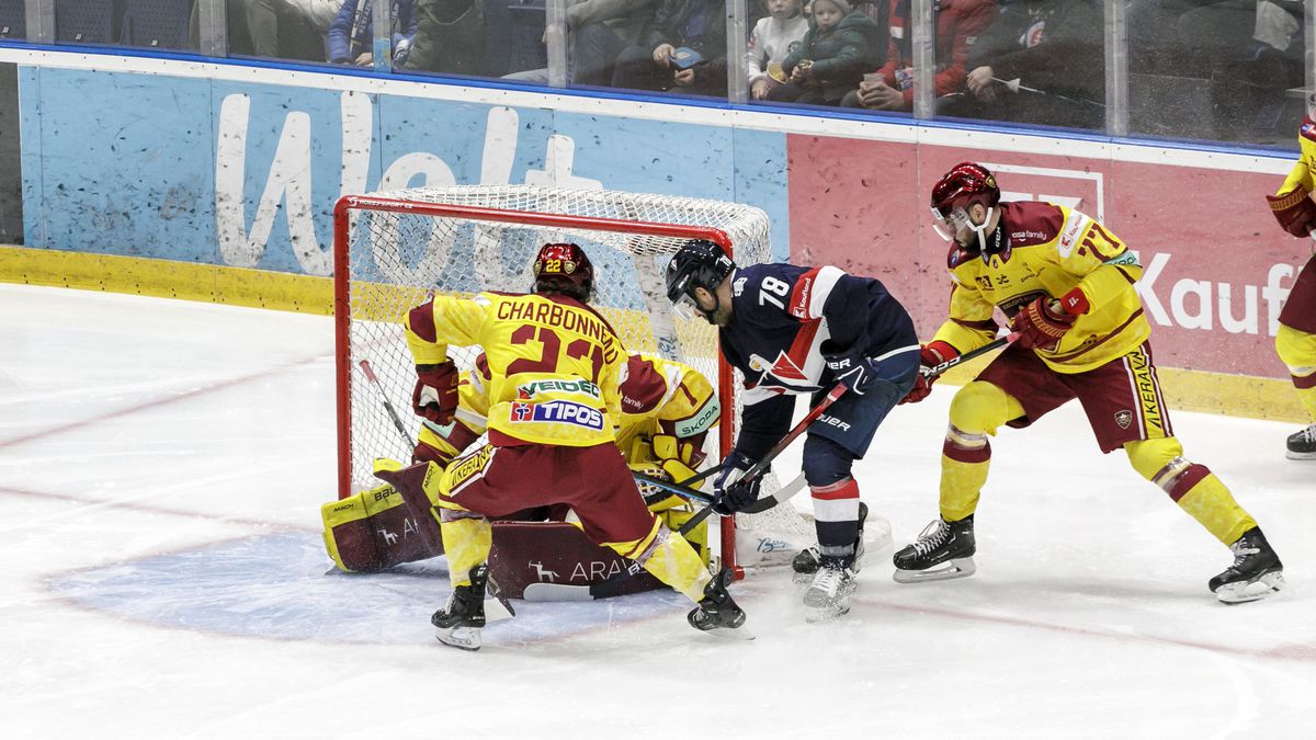 Slovan Bratislava Triumphs Over Dukla Trenčín in Thrilling Hockey Match