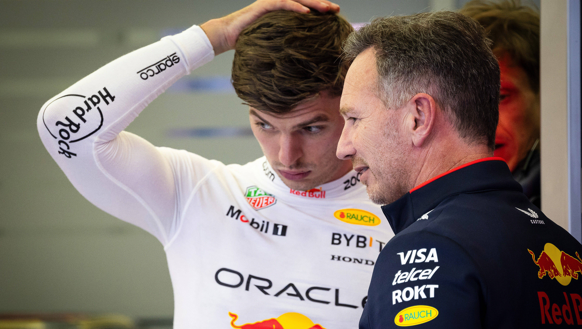 Max Verstappen a Christian Horner. Zdroj: Imago