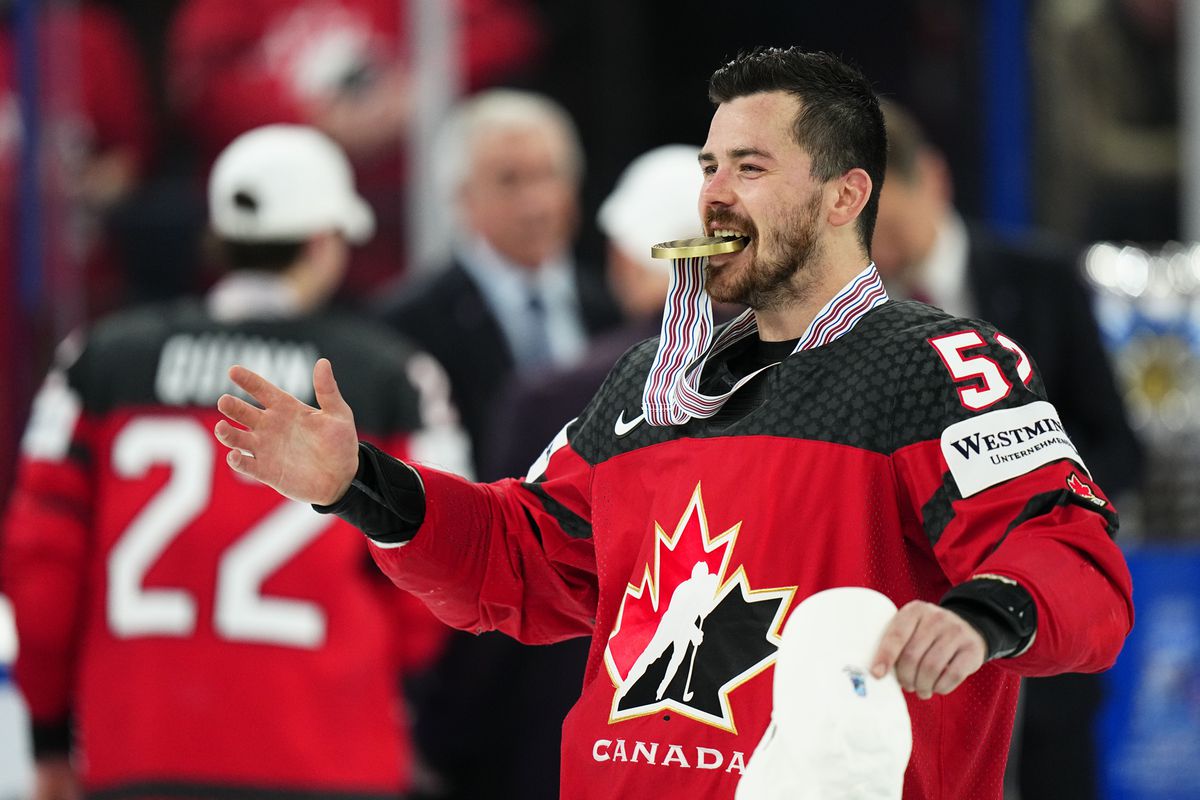 Calgary vymenilo svoju defenzívnu oporu. Dostalo za ňu dvoch hráčov a tri výbery v drafte