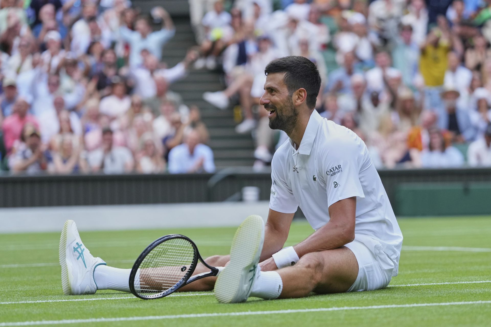 Novak Djokovič počas zápasu 3. kola na Wimbledone 2025
Zdroj: SITA/AP