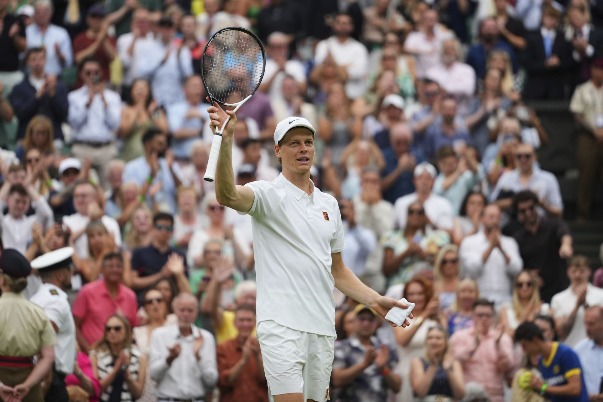 Jannik Sinner sa teší z postupu do osemfinále na Wimbledone 2025
Zdroj: SITA/AP