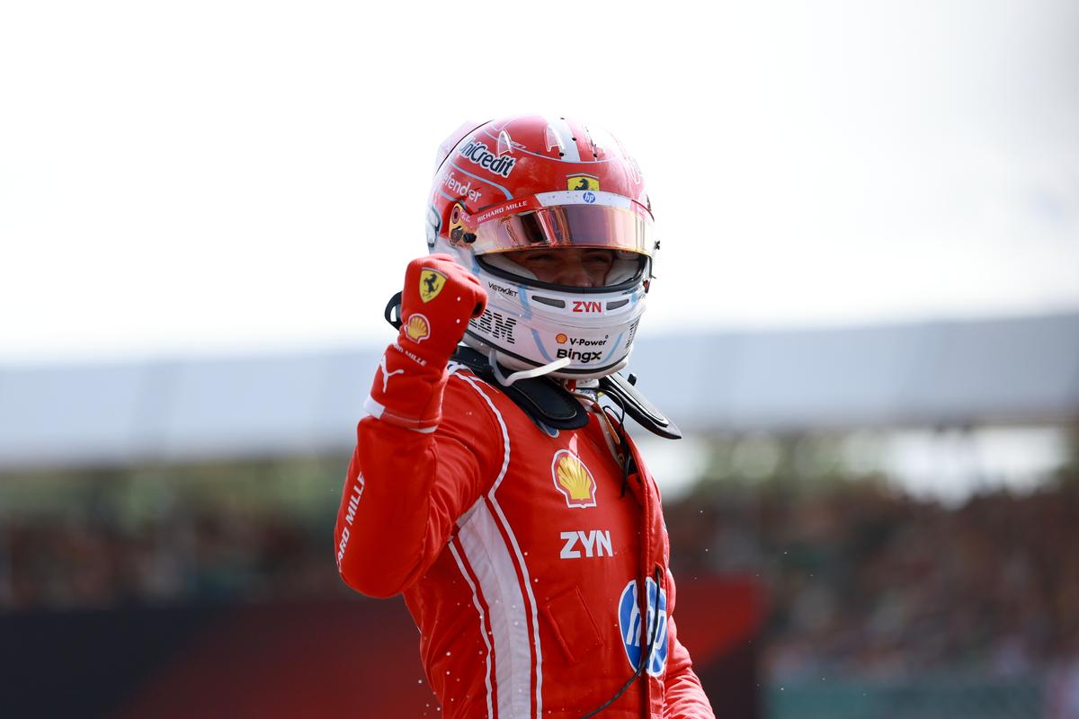 Odkaz z rádia mu dodal nádej. Charles Leclerc po výhre na Silverstone: Neudržal by som ho za sebou