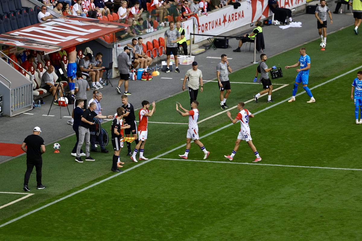 Slavia porazila Zbrojovku 4:0 a upevnila vedení v lize
