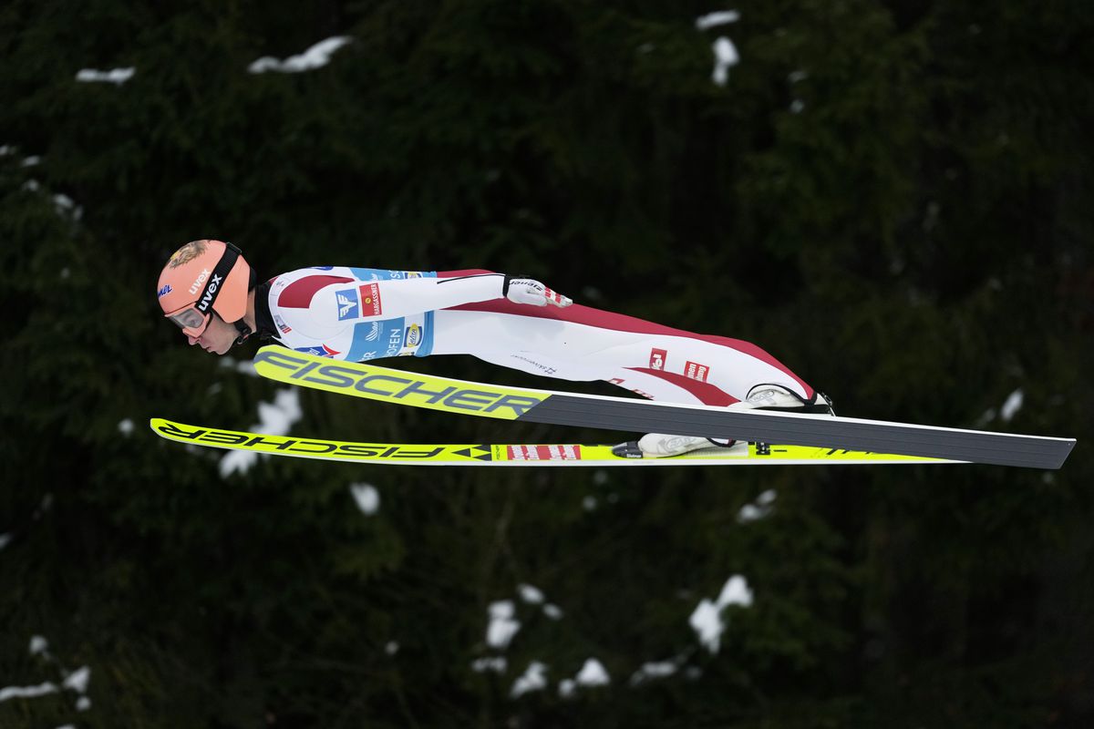 Skoky na lyžiach: Vo švédskom Falune triumf Krafta. Kapustník do 2. kola nepostúpil