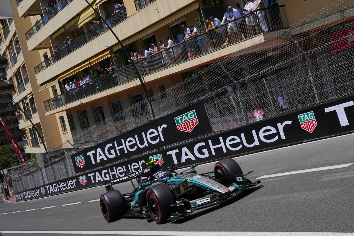 Andrea Kimi Antonelli pred kvalifikáciou s jasným odkazom. Pokoril obe Ferrari, záver narušila nehoda