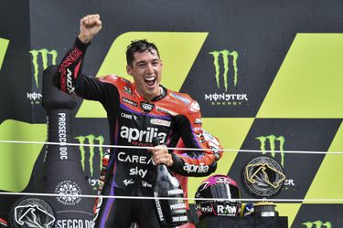 MotoGP: Španiel Aleix Espargaro na Aprilii, Bagnaia v cieli druhý