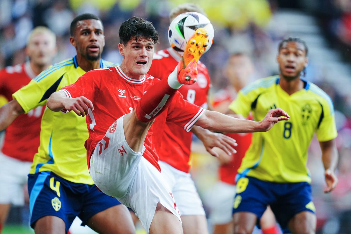 Po majstrovskej sezóne sa sťahuje. Arsenal predal svojho stredopoliara do Evertonu