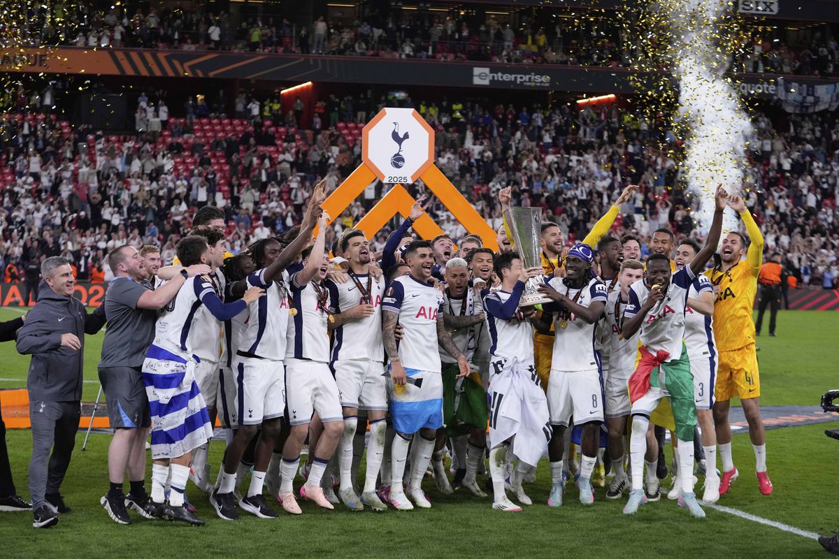 Vyhral Európsku ligu, následne v 26 rokoch ukončil kariéru kvôli fotoaparátu: Stávame sa kópiami