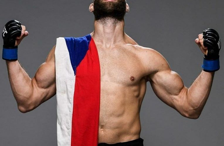 Vo filme Bojovník zažiari aj najväčšia hviezda českého MMA! Zostava šampiónov je kompletná