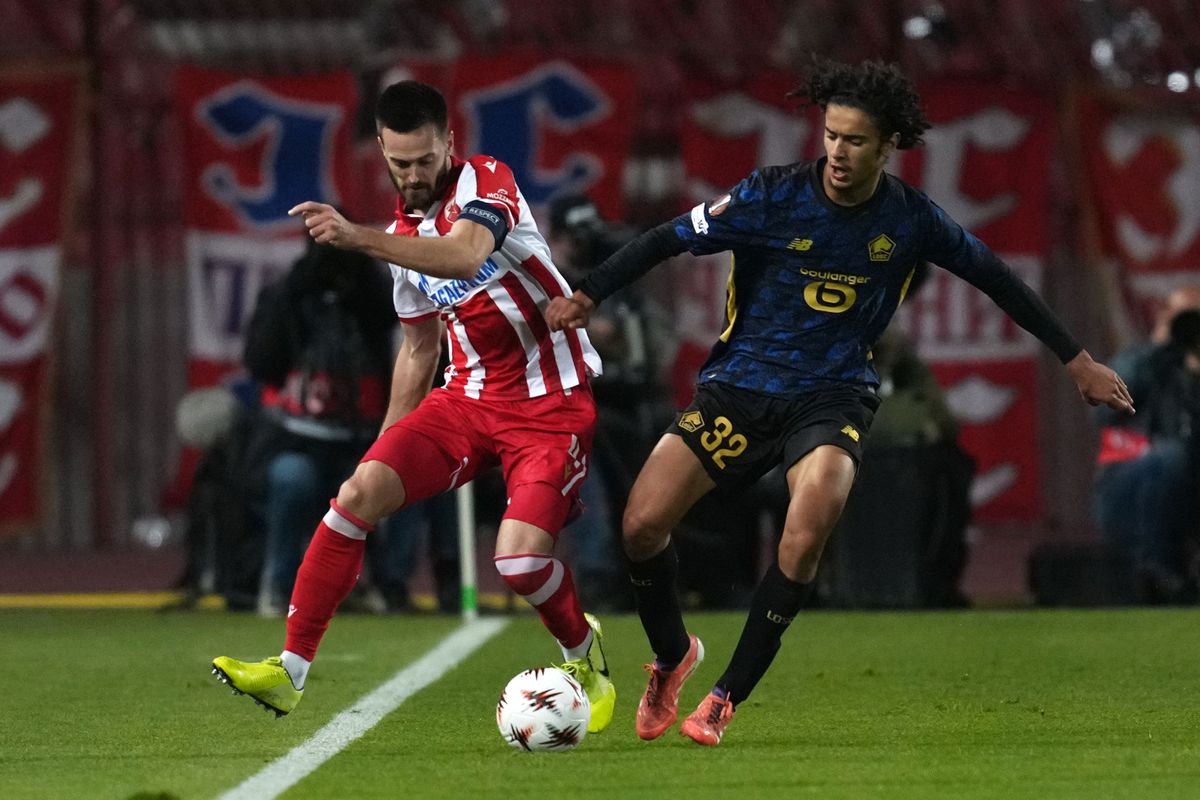 Chelsea a Arsenal bojujú o mladý francúzsky talent. V hre sú desiatky miliónov