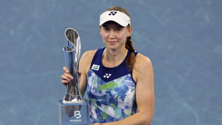 WTA Brisbane: Rybakinová ovládla finále. Svetová dvojka tentokrát ťahala za kratší koniec