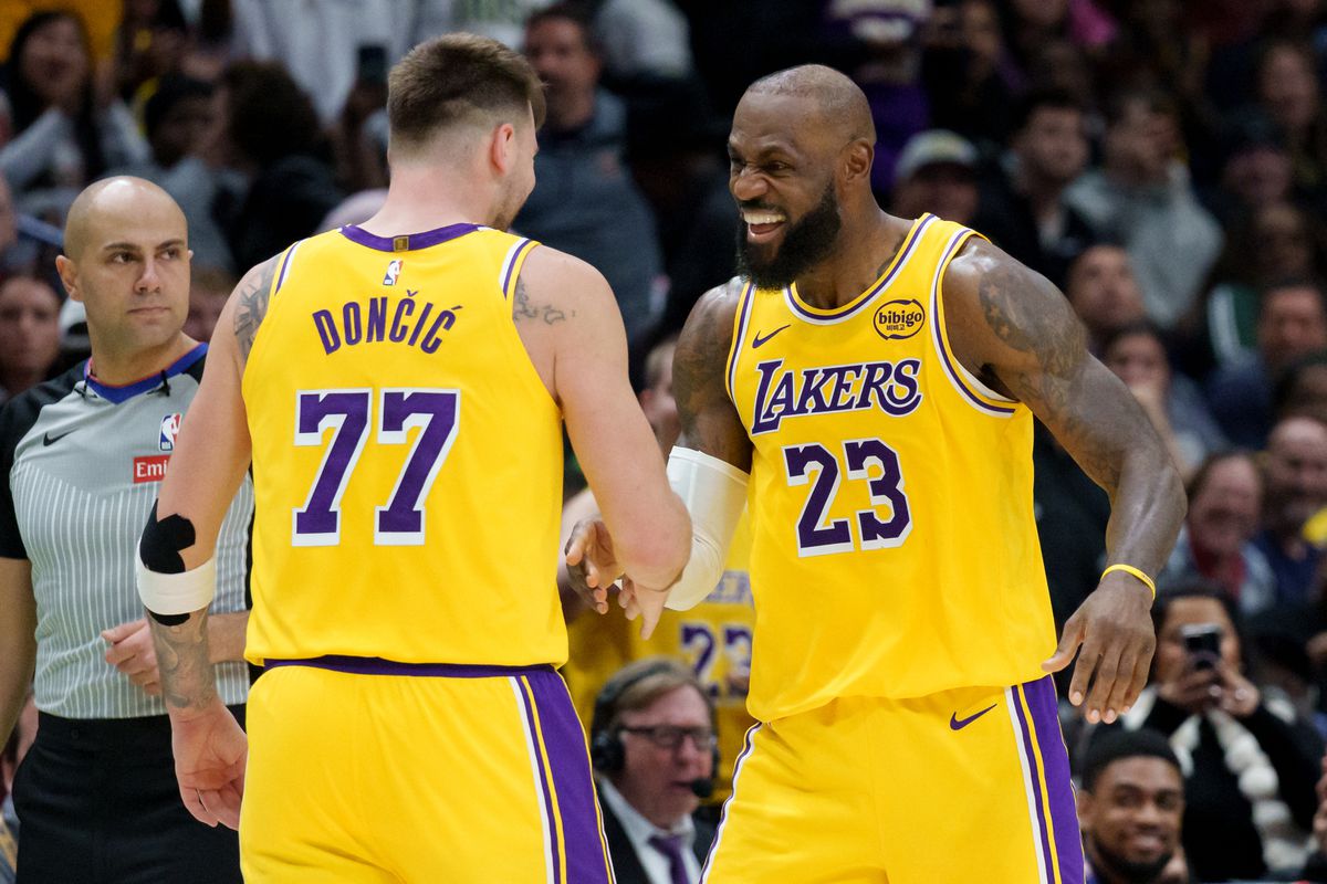 Luka Dončič s LeBronom Jamesom v Lakers nešetria vzájomnou chválou: Je to franšízový hráč