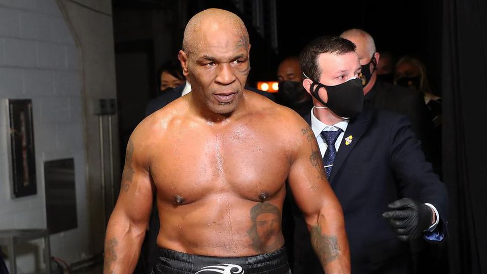 Mike Tyson potvrdil ďalší zápas! Pokúsi sa zastaviť kata šampiónov UFC