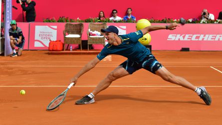 ATP Estoril: Hurkacz oslavuje zisk trofeje, vo finále porazil Martineza