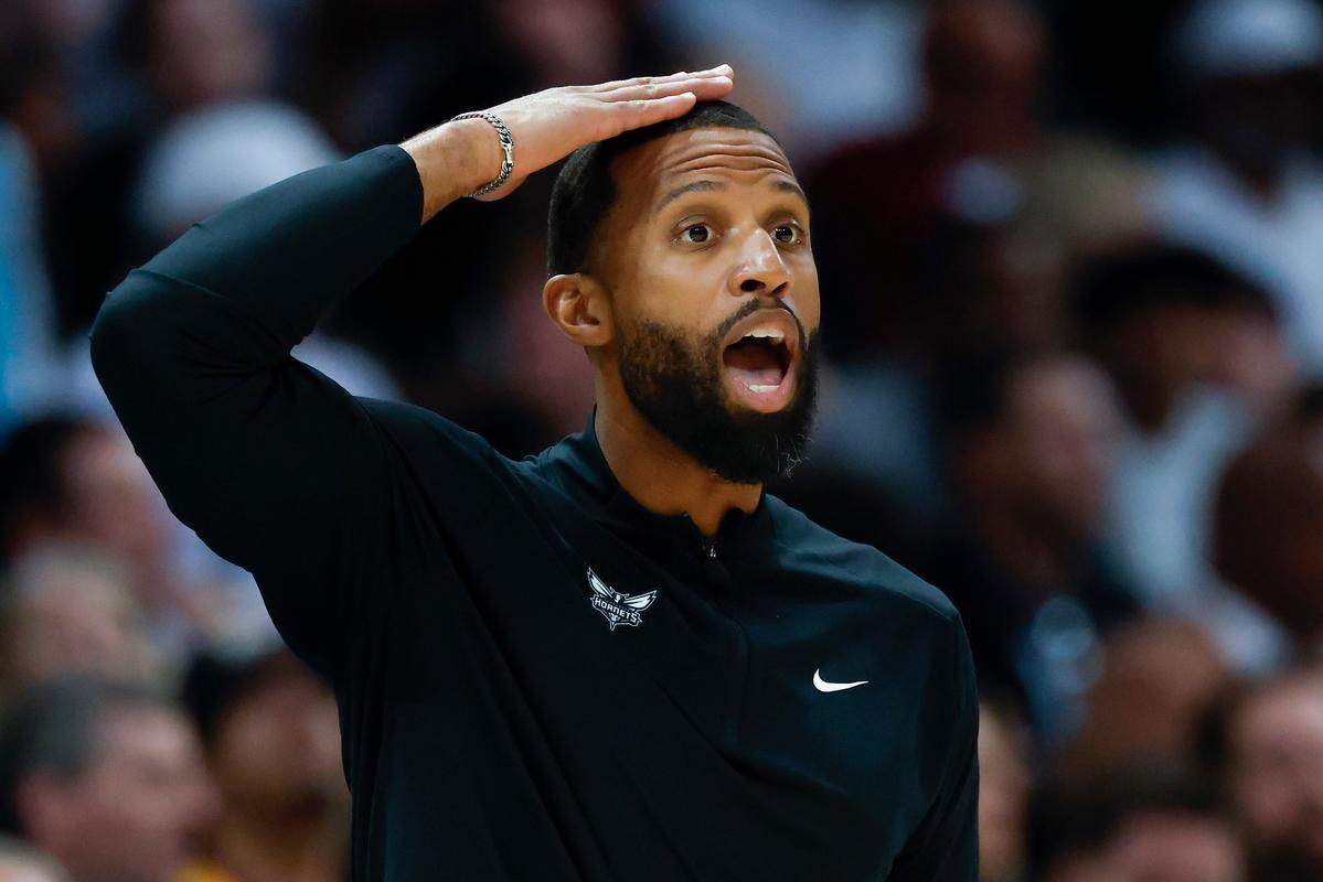 NBA: Charlotte Hornets predĺžili kontrakt s trénerom