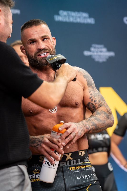 Karlos Vémola prelomil mlčanie a prehovoril z väzby. Čaká ho ťažký boj o slobodu