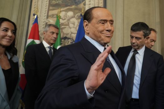 Majetok a milióny, ktoré zanechal Silvio Berlusconi svojim dedičom, vyrážajú dych