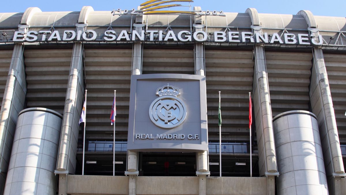 Real Madrid Unveils Renovated Santiago Bernabéu Stadium with Retractable Turf System