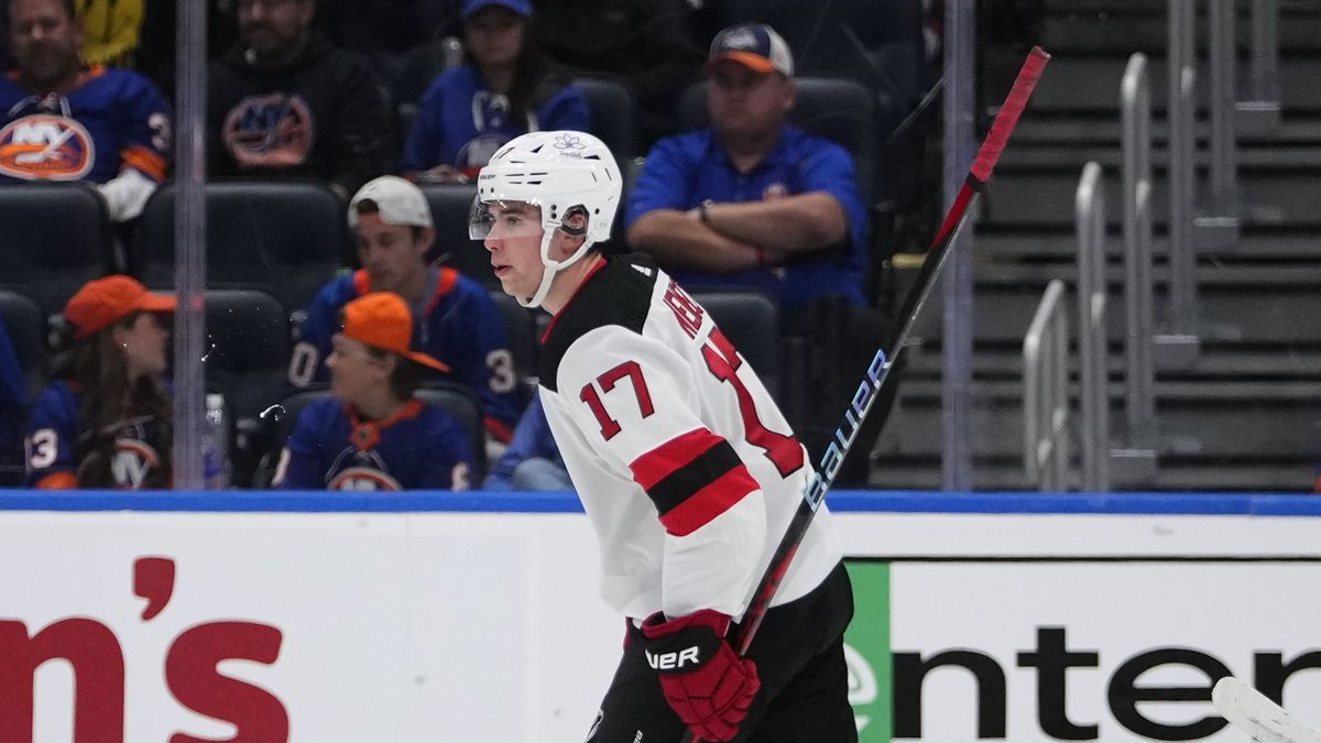 Slovak Hockey Player Šimon Nemec Scores Goal in NHL Preseason Match, Leads New Jersey Devils to Victory