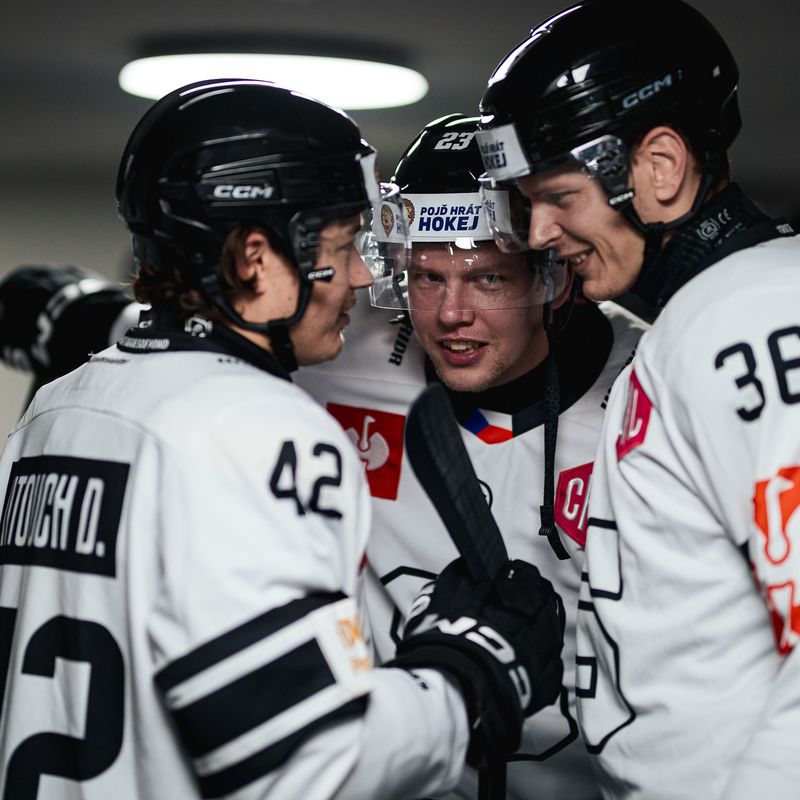 Spengler Cup: Sparta Praha nezvládla úvodný zápas, z víťazstva sa raduje Fribourg